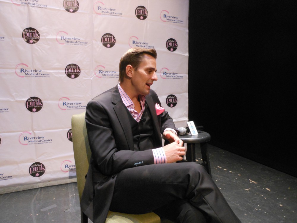 Bill Rancic helps Paint The Town Pink, Red Bank NJ by TJ Vitale [Video ...